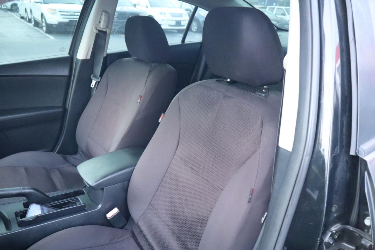 Mazda MAZDA3 i Touring AT 4-Door 2013