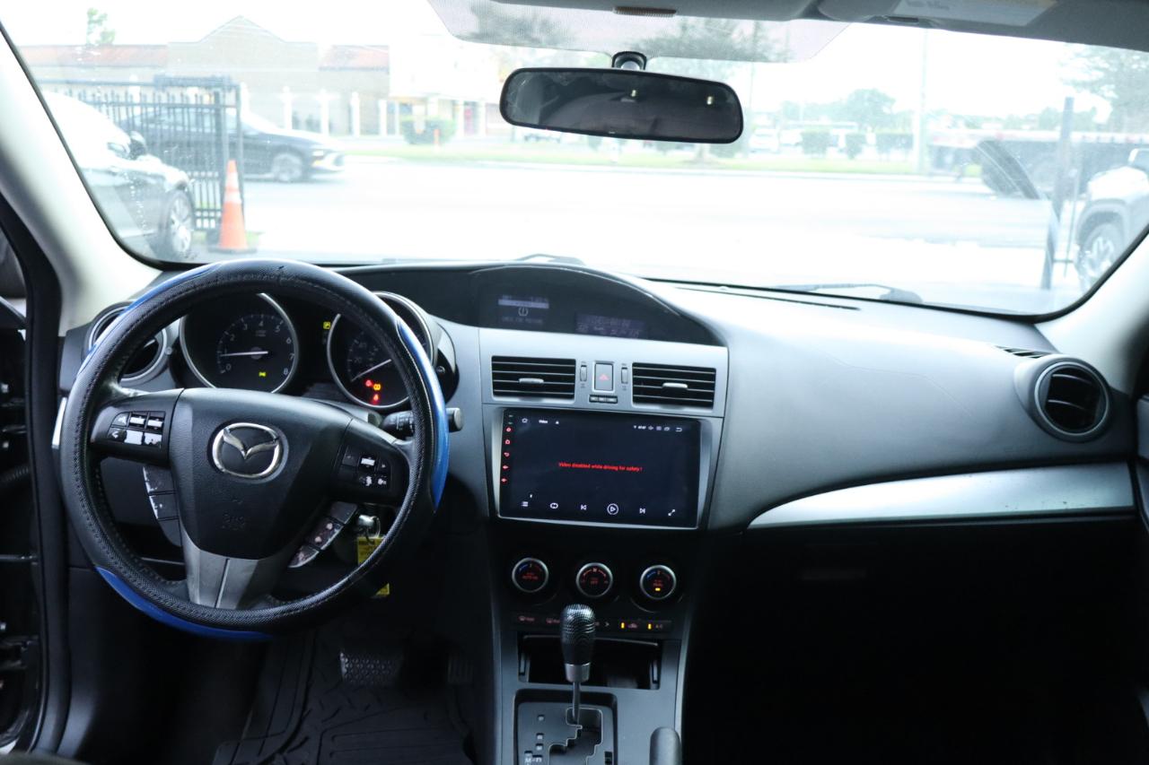 Mazda MAZDA3 i Touring AT 4-Door 2013