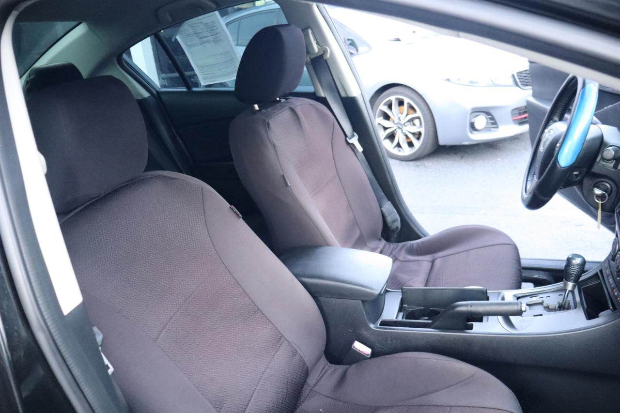 Mazda MAZDA3 i Touring AT 4-Door 2013