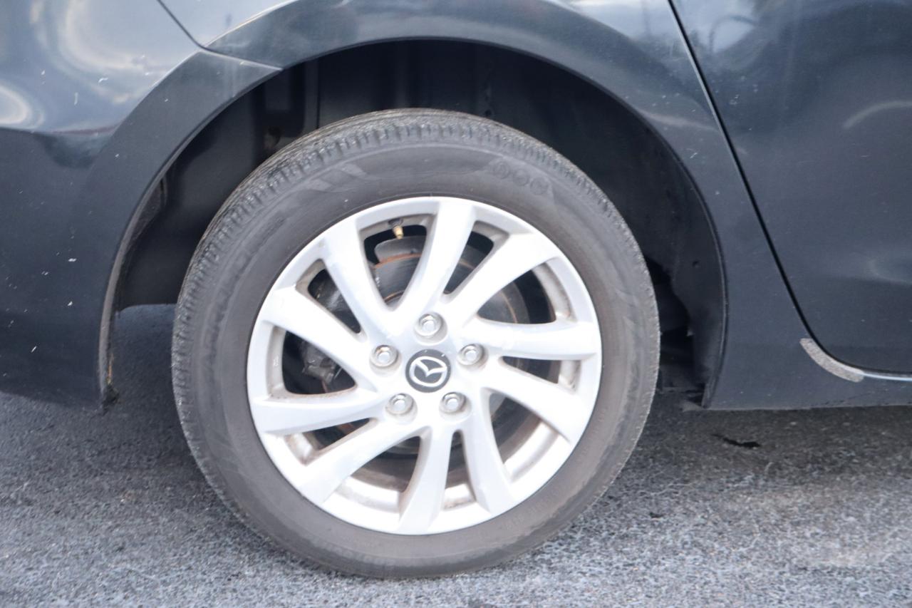 Mazda MAZDA3 i Touring AT 4-Door 2013