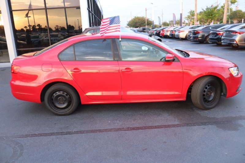 Volkswagen Jetta SE 2011