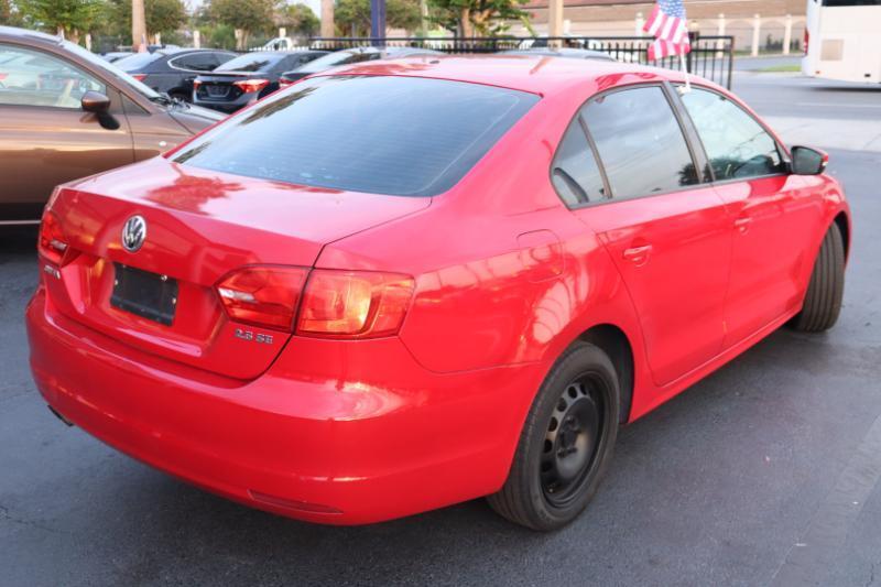 Volkswagen Jetta SE 2011