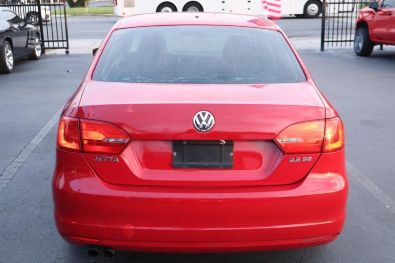 Volkswagen Jetta SE 2011
