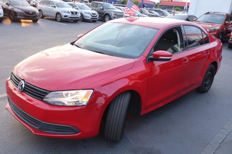 Volkswagen Jetta SE 2011