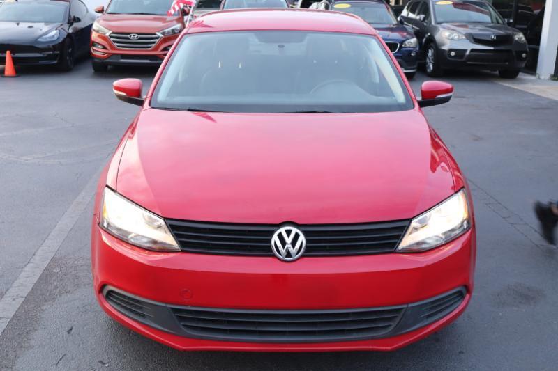 Volkswagen Jetta SE 2011