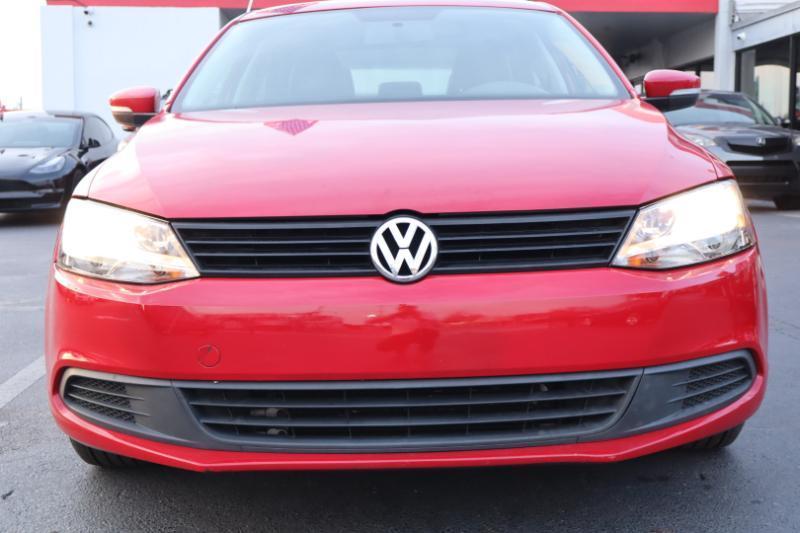 Volkswagen Jetta SE 2011