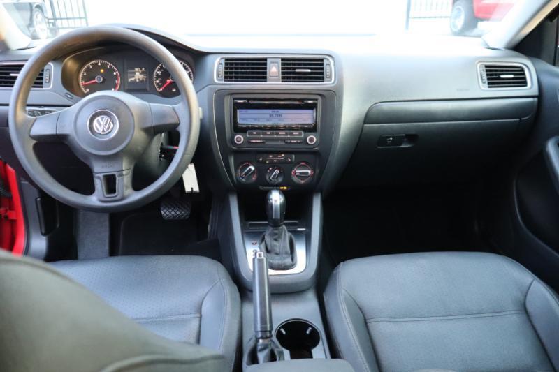Volkswagen Jetta SE 2011