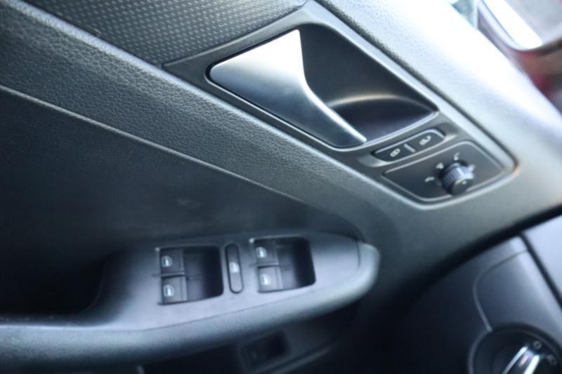 Volkswagen Jetta SE 2011