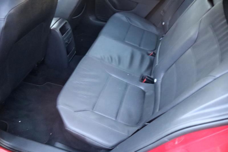 Volkswagen Jetta SE 2011