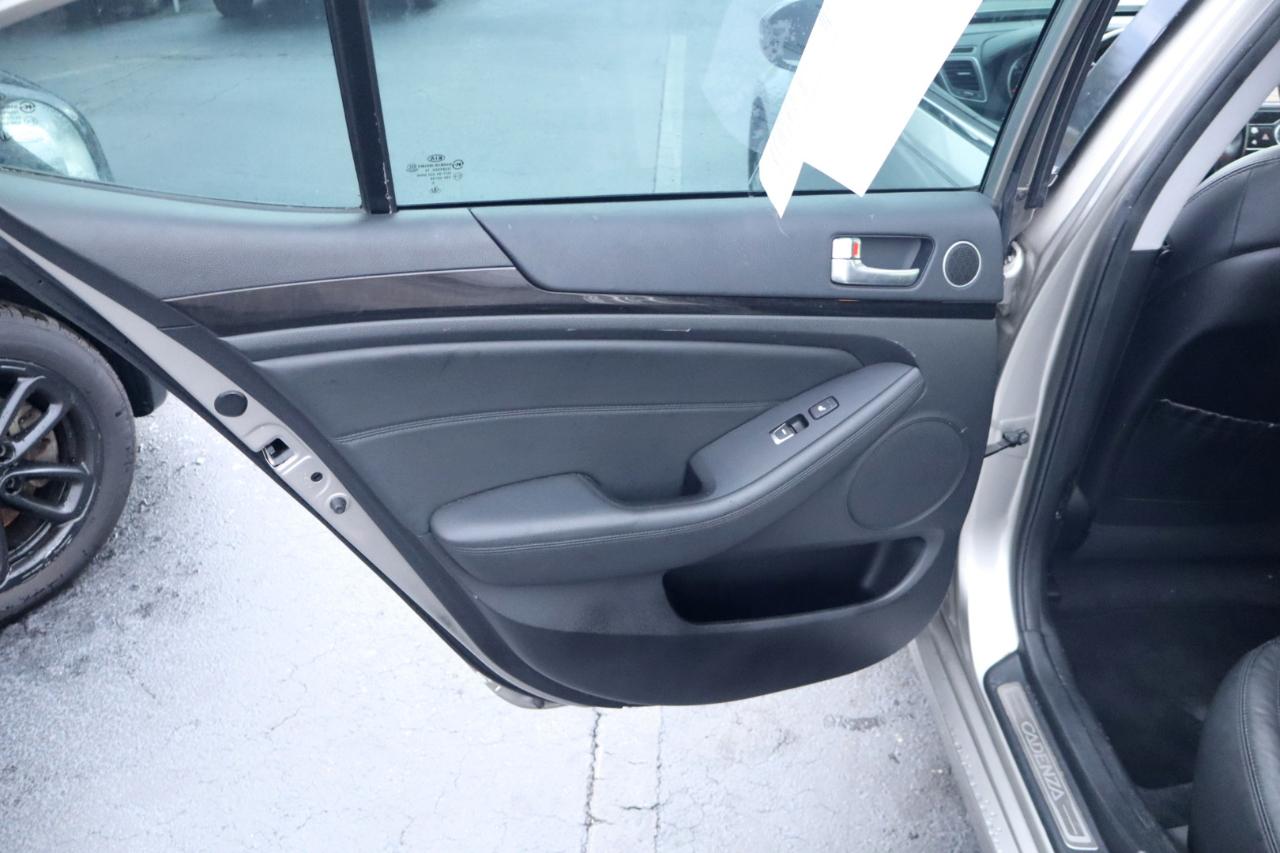 Kia Cadenza 4dr Sdn Premium 2014