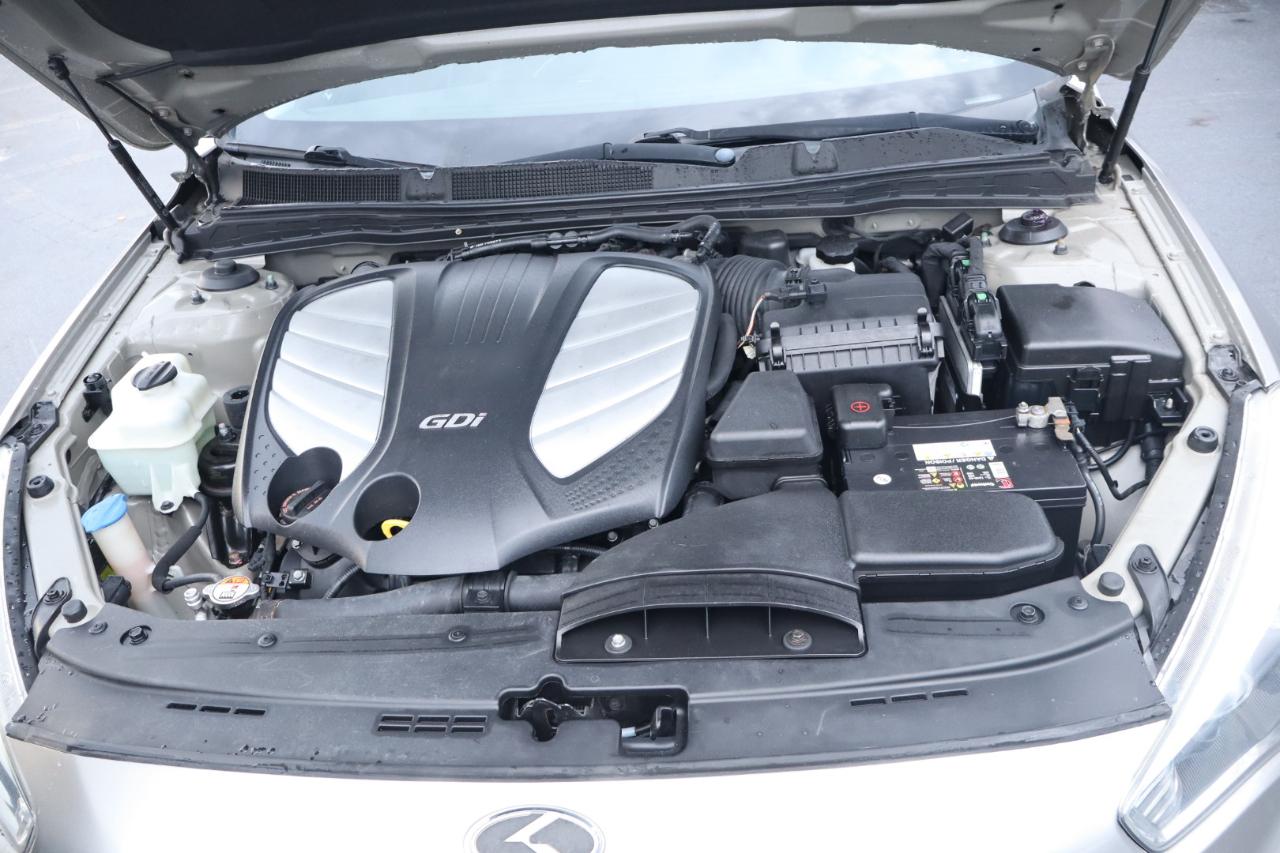 Kia Cadenza 4dr Sdn Premium 2014