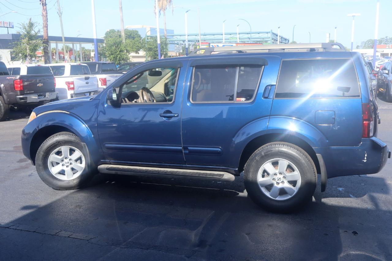 Nissan Pathfinder LE 4WD 2012