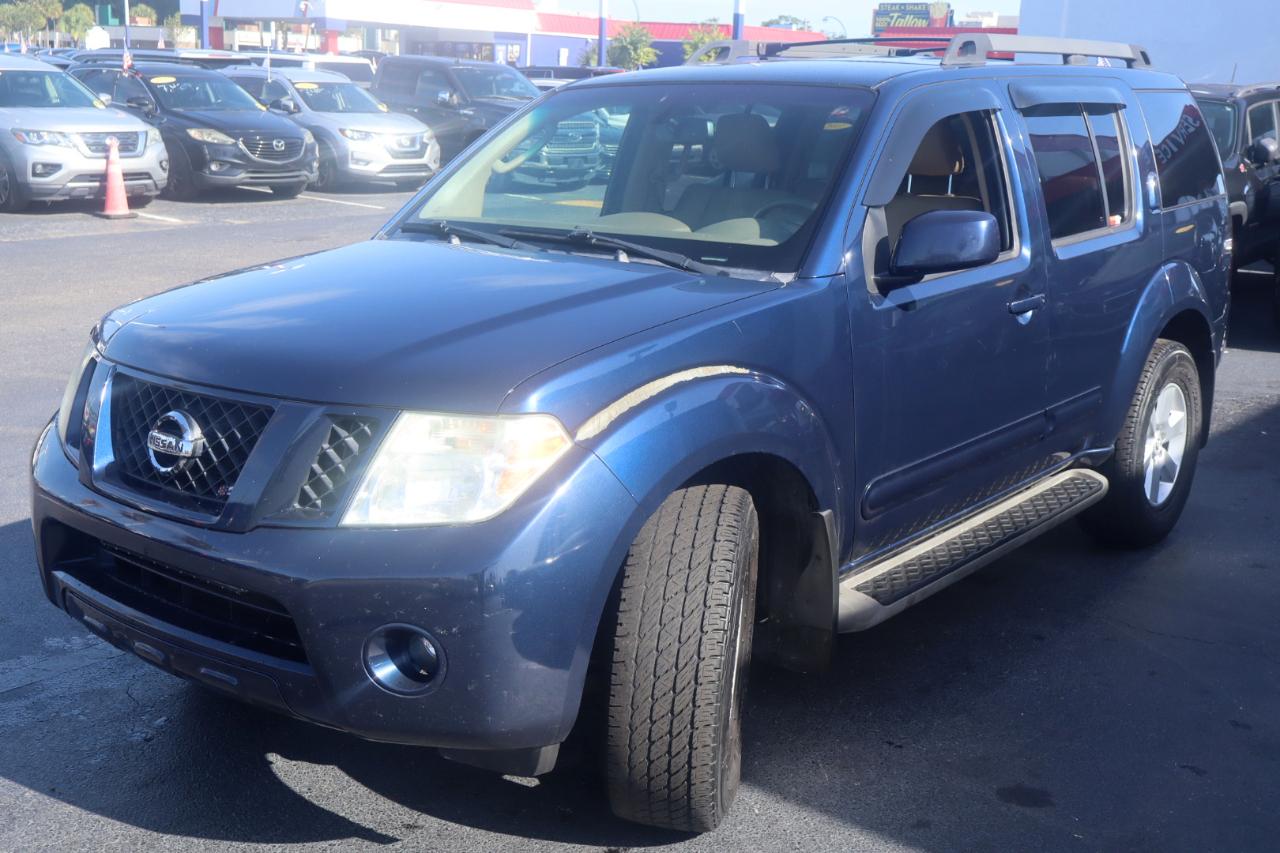 Nissan Pathfinder LE 4WD 2012