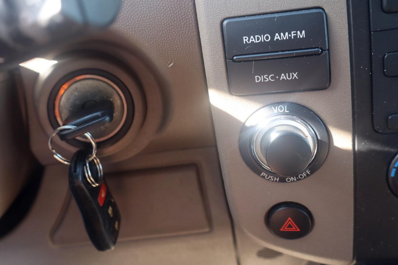 Nissan Pathfinder LE 4WD 2012