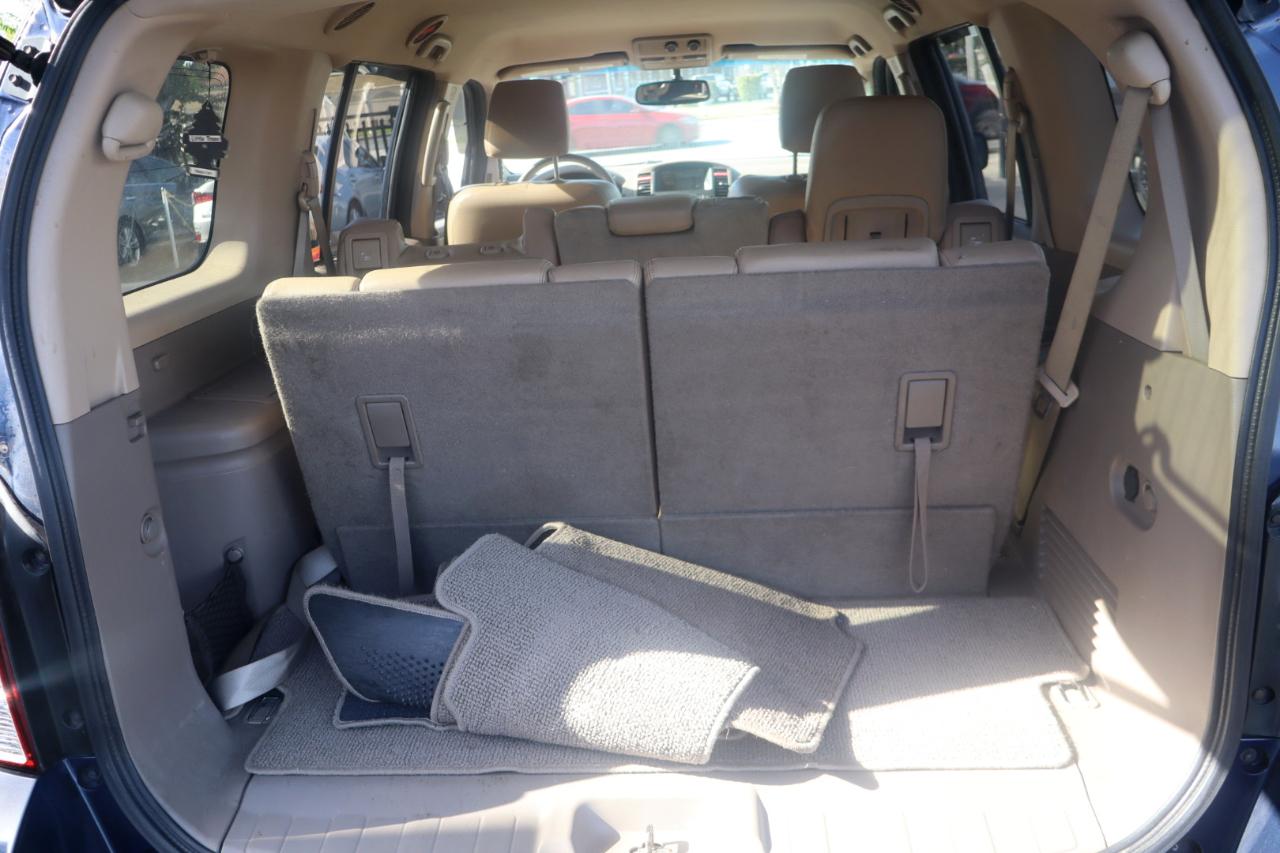 Nissan Pathfinder LE 4WD 2012