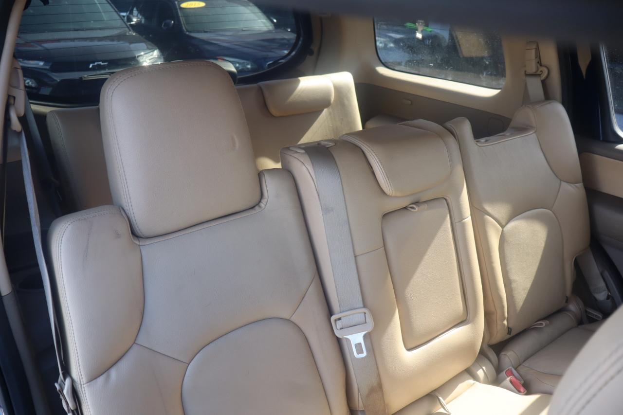 Nissan Pathfinder LE 4WD 2012