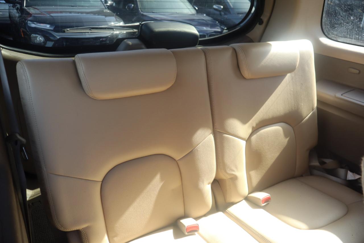 Nissan Pathfinder LE 4WD 2012