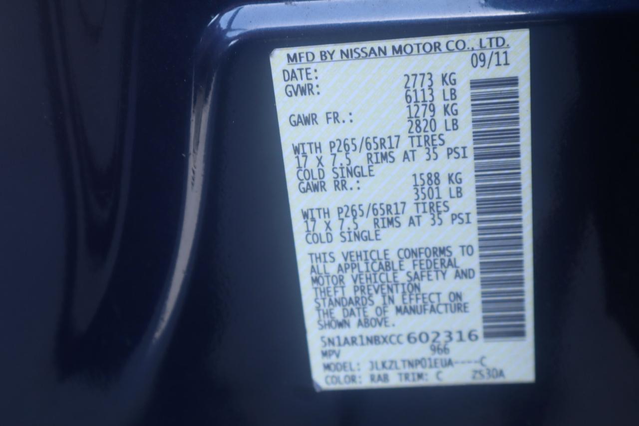 Nissan Pathfinder LE 4WD 2012