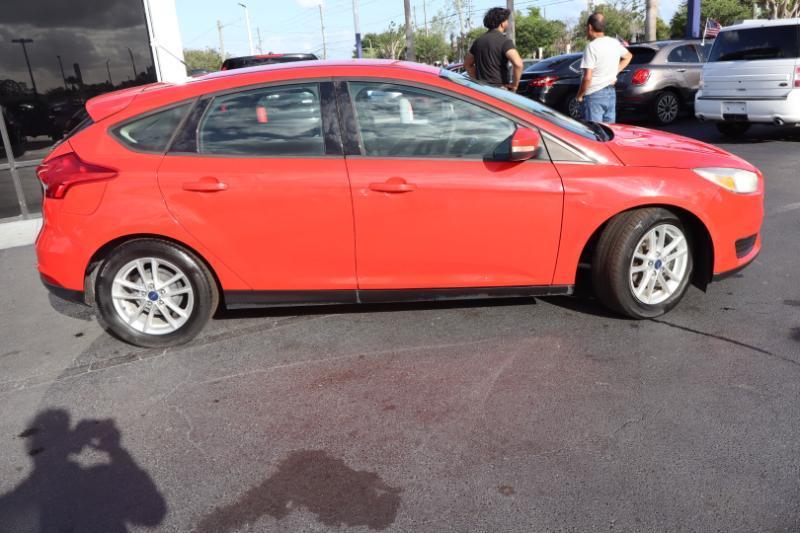 Ford Focus SE Hatch 2016