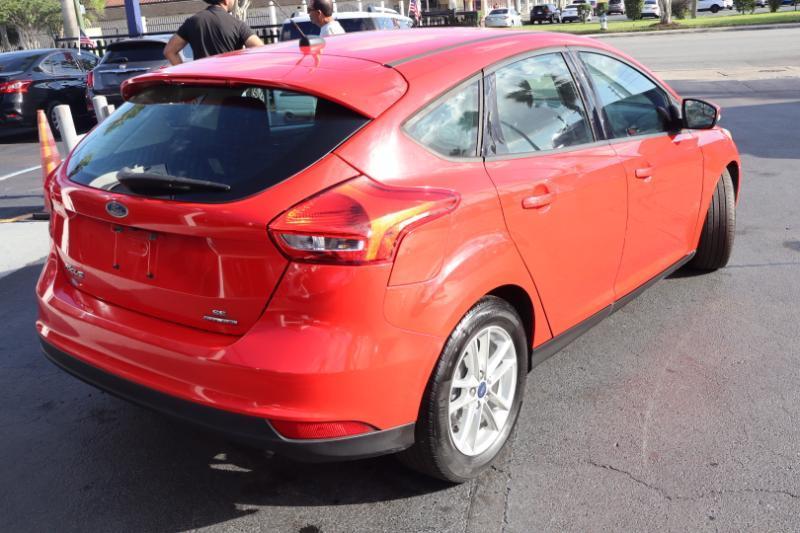 Ford Focus SE Hatch 2016