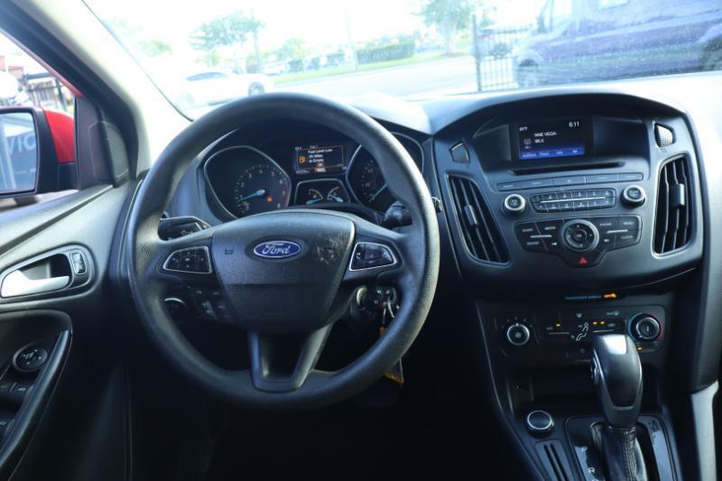 Ford Focus SE Hatch 2016