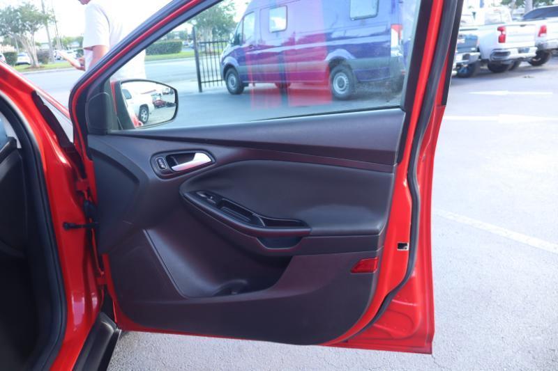 Ford Focus SE Hatch 2016