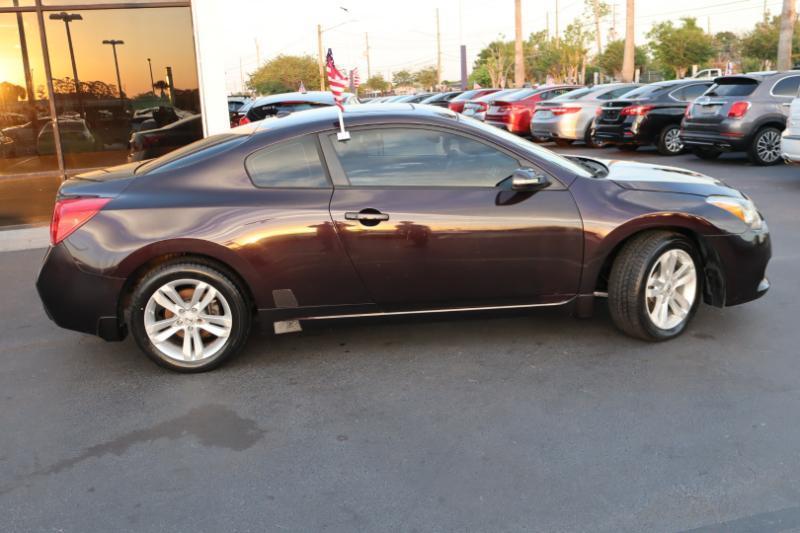 Nissan Altima 2.5 S CVT Coupe 2012