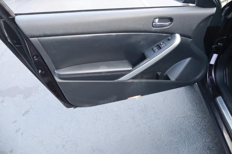 Nissan Altima 2.5 S CVT Coupe 2012