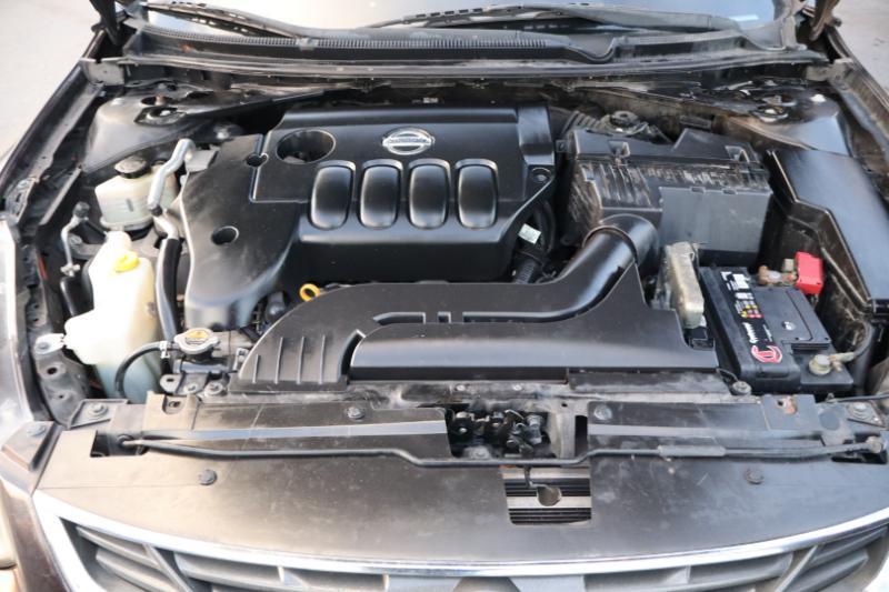 Nissan Altima 2.5 S CVT Coupe 2012