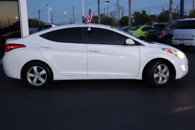 Hyundai Elantra Limited 2012