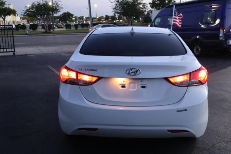 Hyundai Elantra Limited 2012