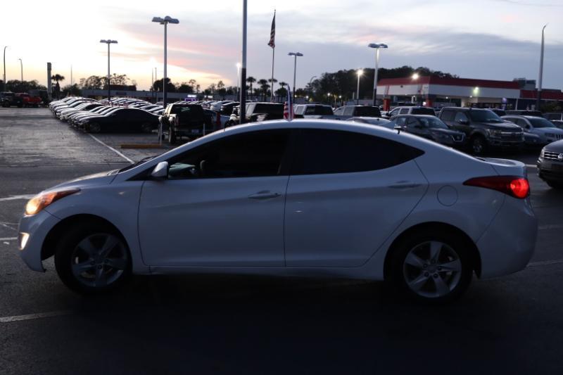 Hyundai Elantra Limited 2012