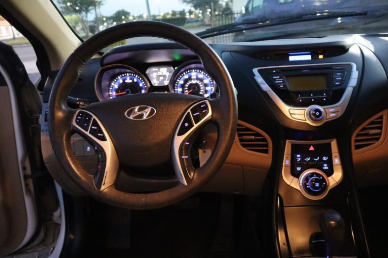 Hyundai Elantra Limited 2012
