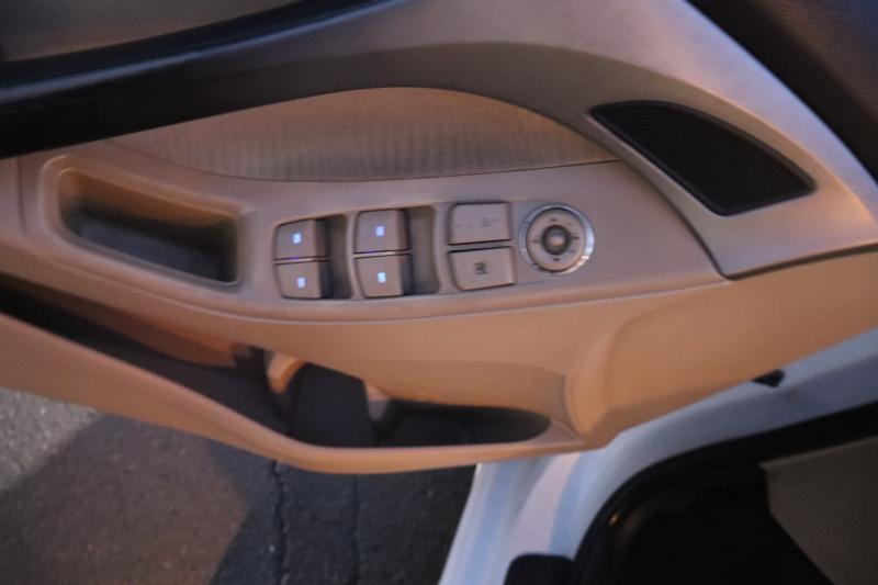 Hyundai Elantra Limited 2012