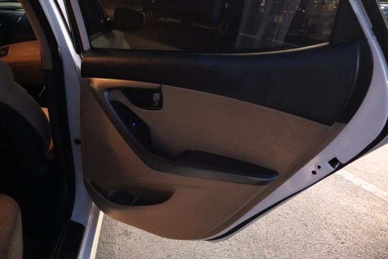 Hyundai Elantra Limited 2012