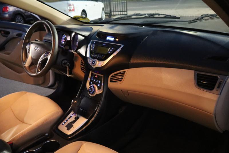 Hyundai Elantra Limited 2012