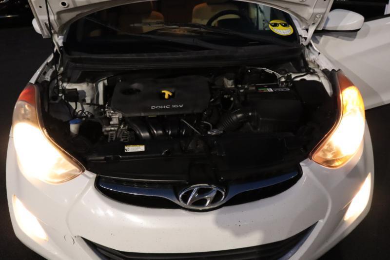 Hyundai Elantra Limited 2012