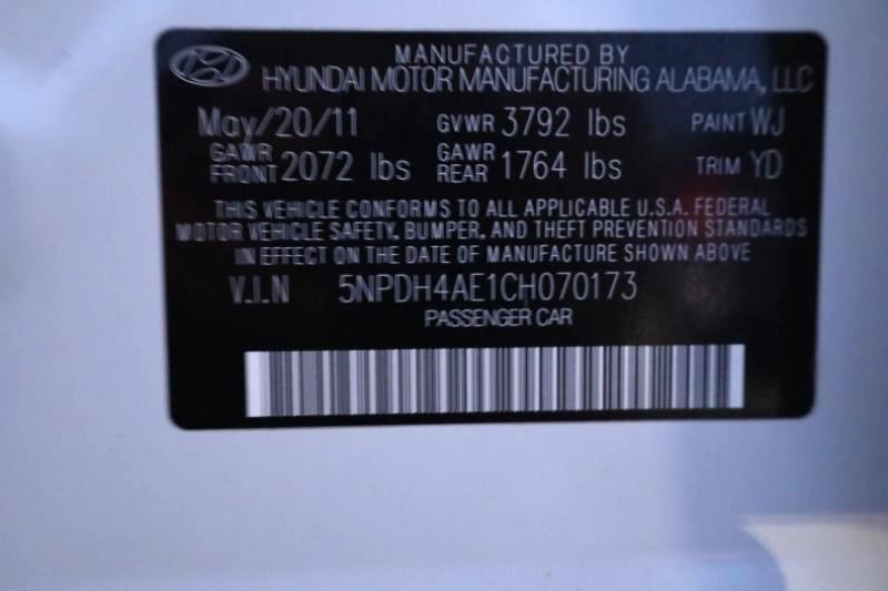 Hyundai Elantra Limited 2012