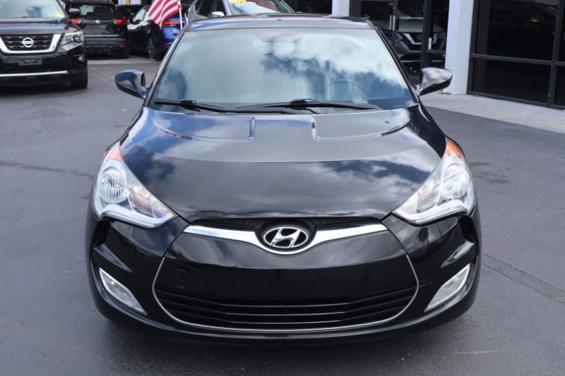 Hyundai Veloster Base 6MT 2017