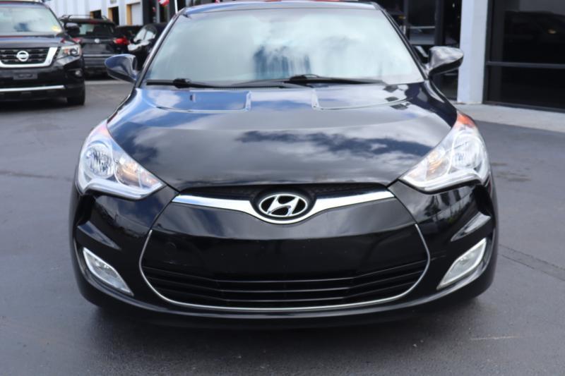 Hyundai Veloster Base 6MT 2017