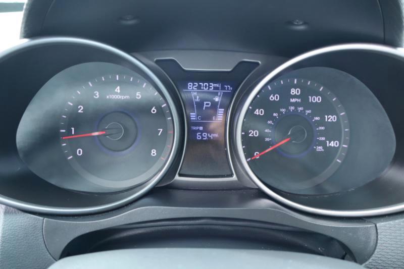 Hyundai Veloster Base 6MT 2017