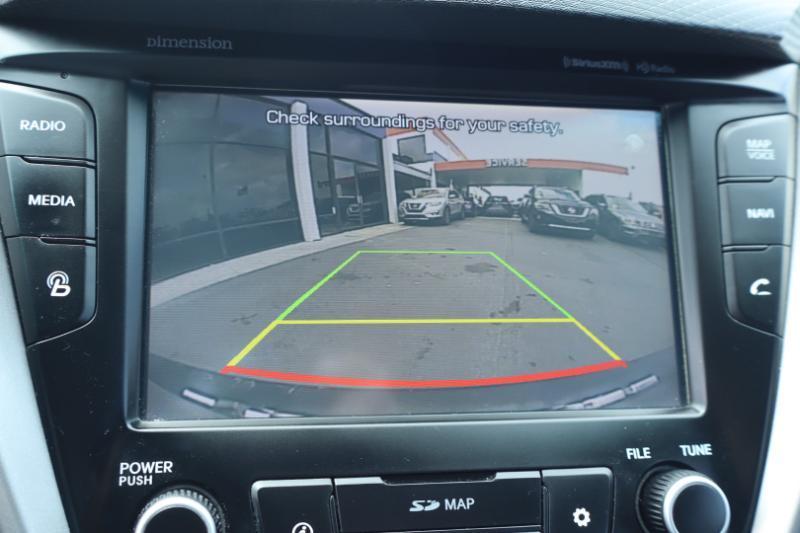 Hyundai Veloster Base 6MT 2017