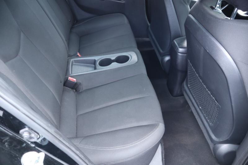 Hyundai Veloster Base 6MT 2017