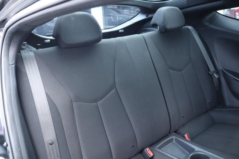 Hyundai Veloster Base 6MT 2017