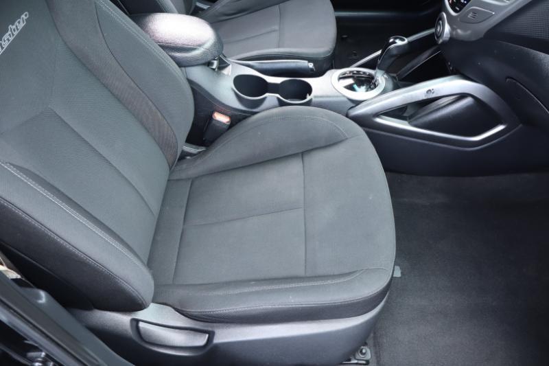 Hyundai Veloster Base 6MT 2017