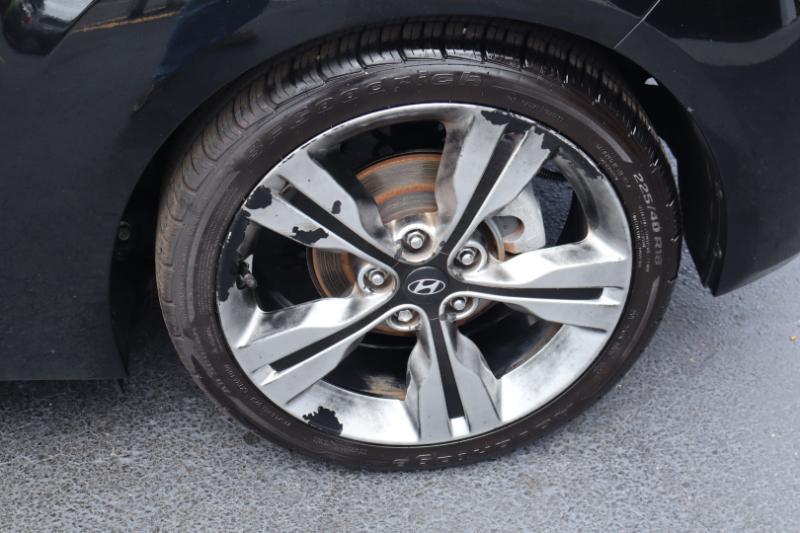 Hyundai Veloster Base 6MT 2017