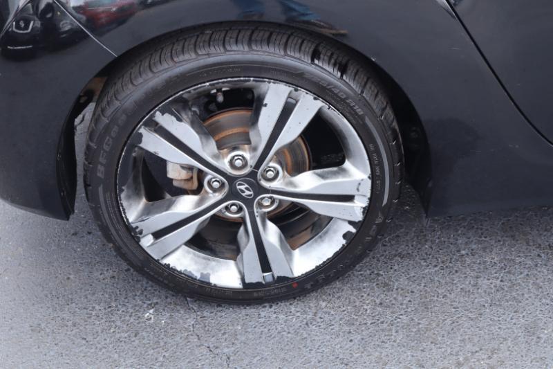 Hyundai Veloster Base 6MT 2017