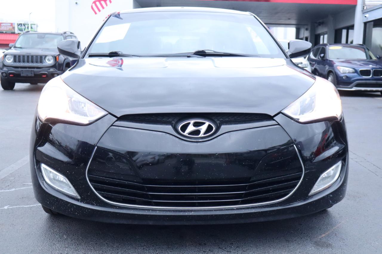 Hyundai Veloster Base 6MT 2017