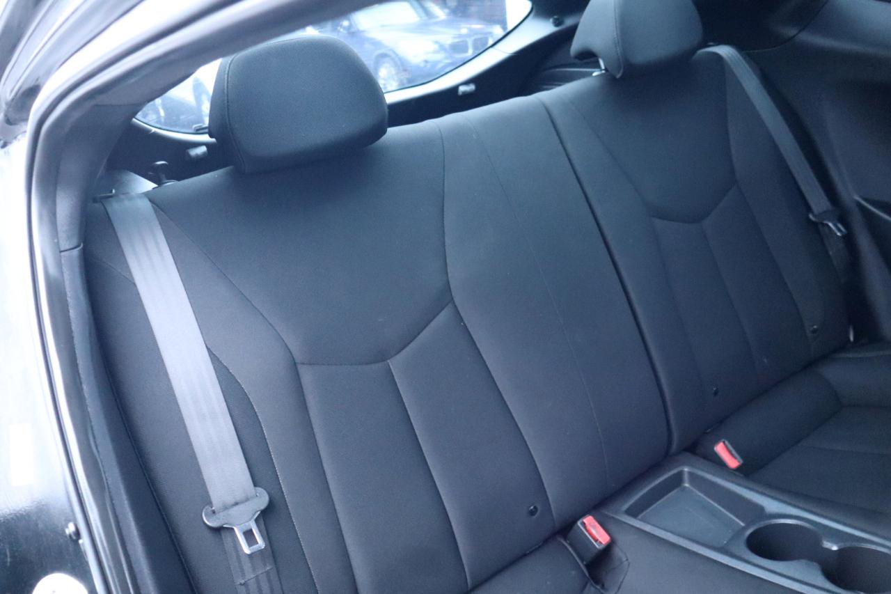 Hyundai Veloster Base 6MT 2017
