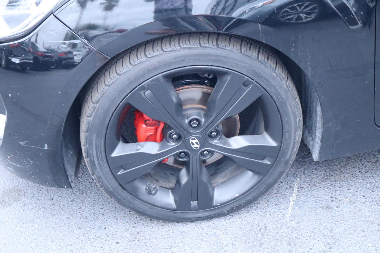 Hyundai Veloster Base 6MT 2017